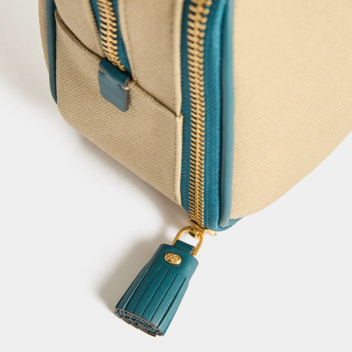 Natural/Petrol Blue